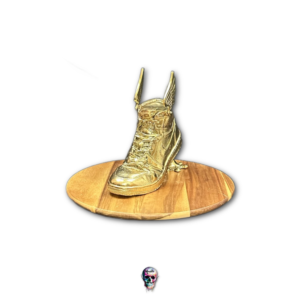 Escultura Air Jordan Dorado