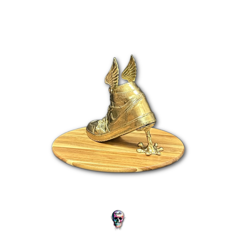 Escultura Air Jordan Dorado
