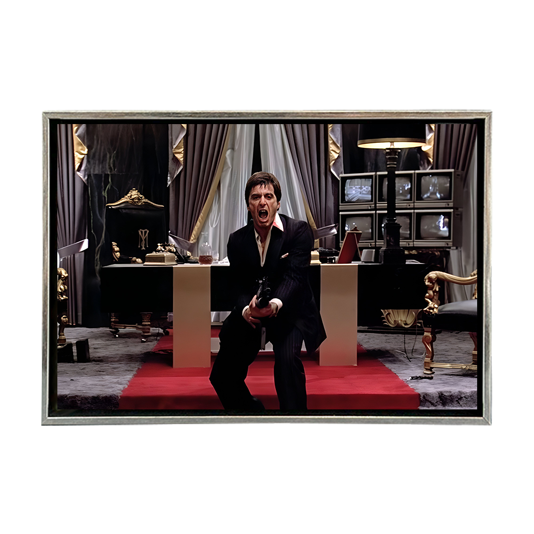 Tony Montana Disparando Mediano