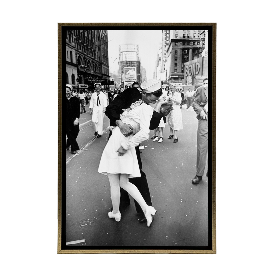 El beso después de la guerra